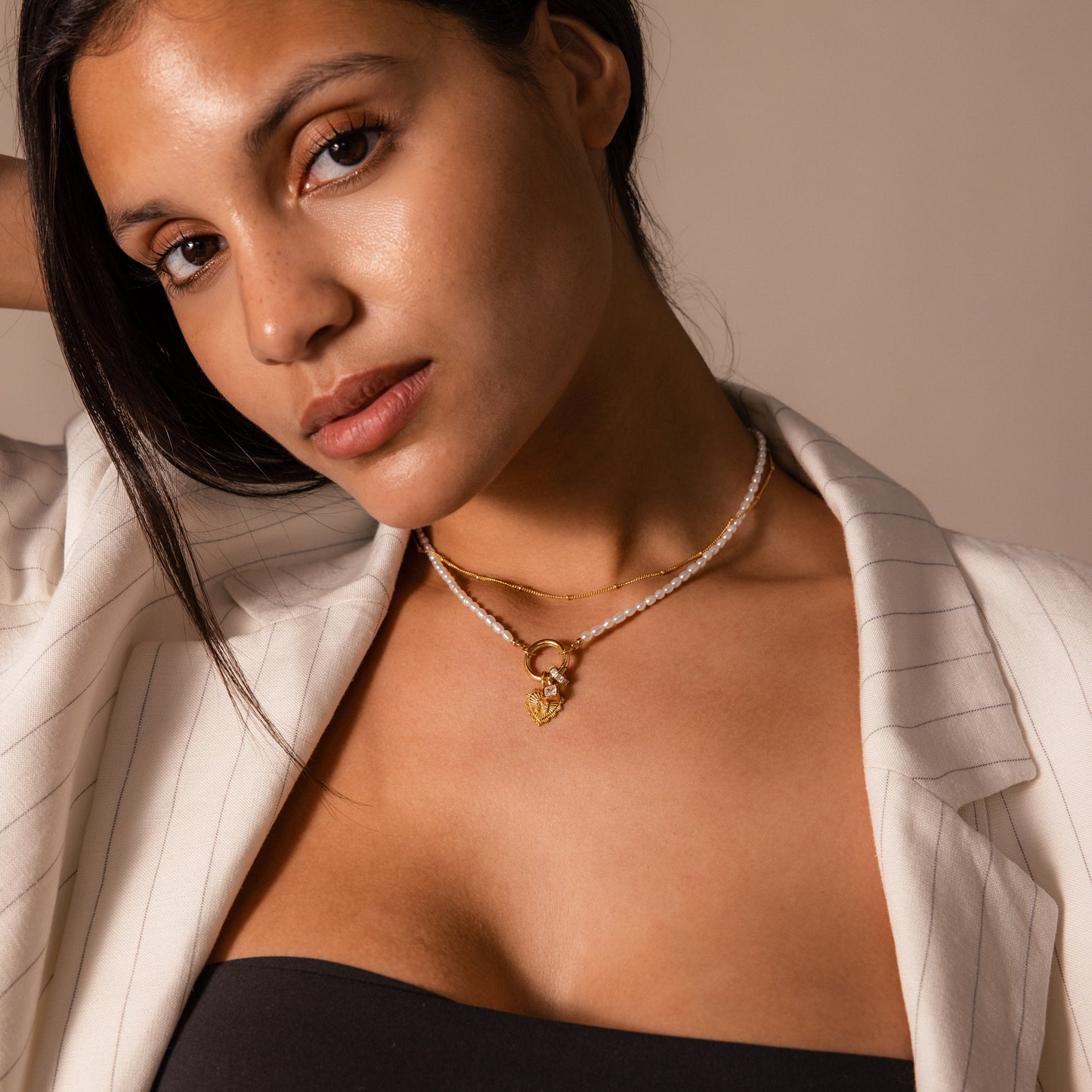 Pearl Chain Clasp Necklace