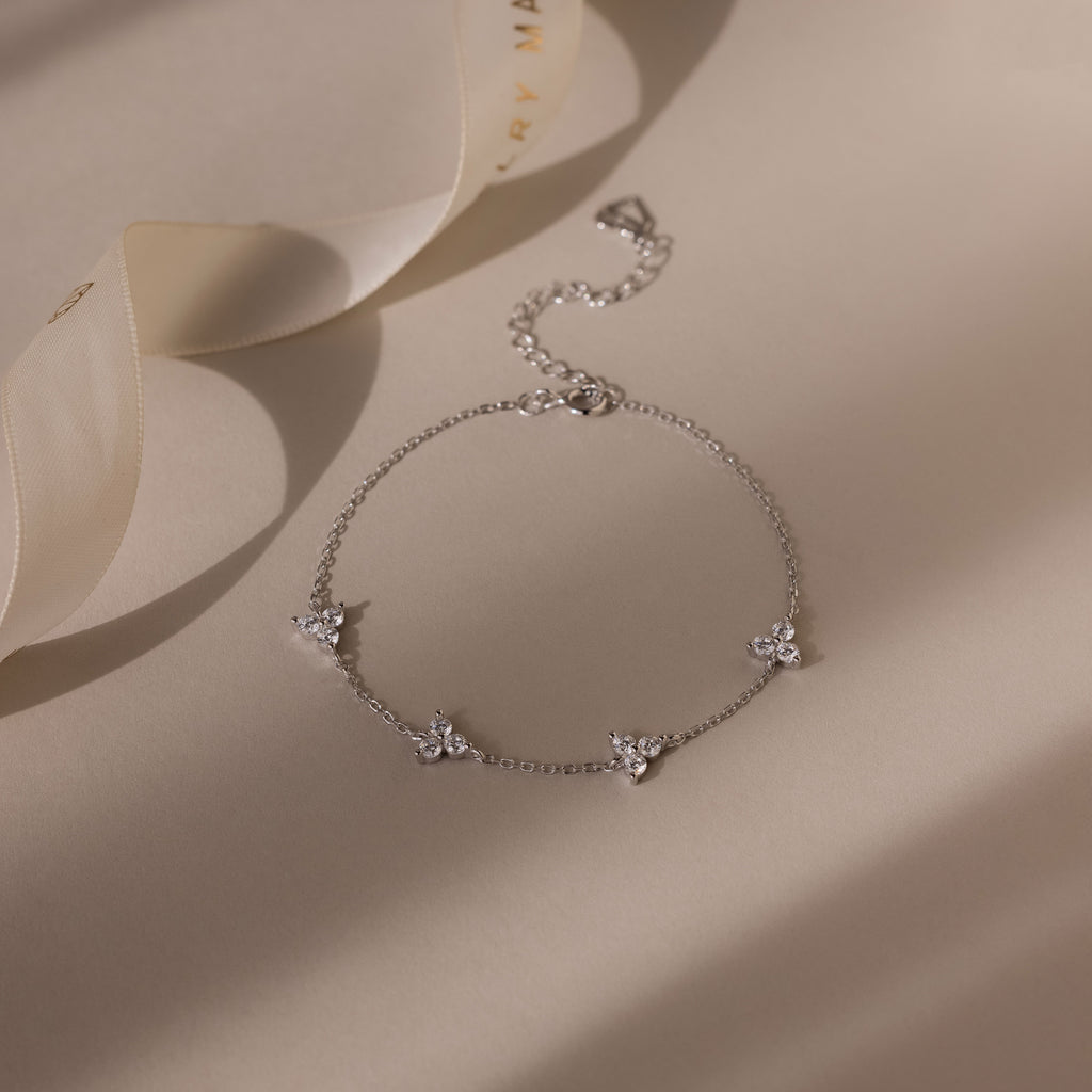 Mini Lily Diamond Bracelet