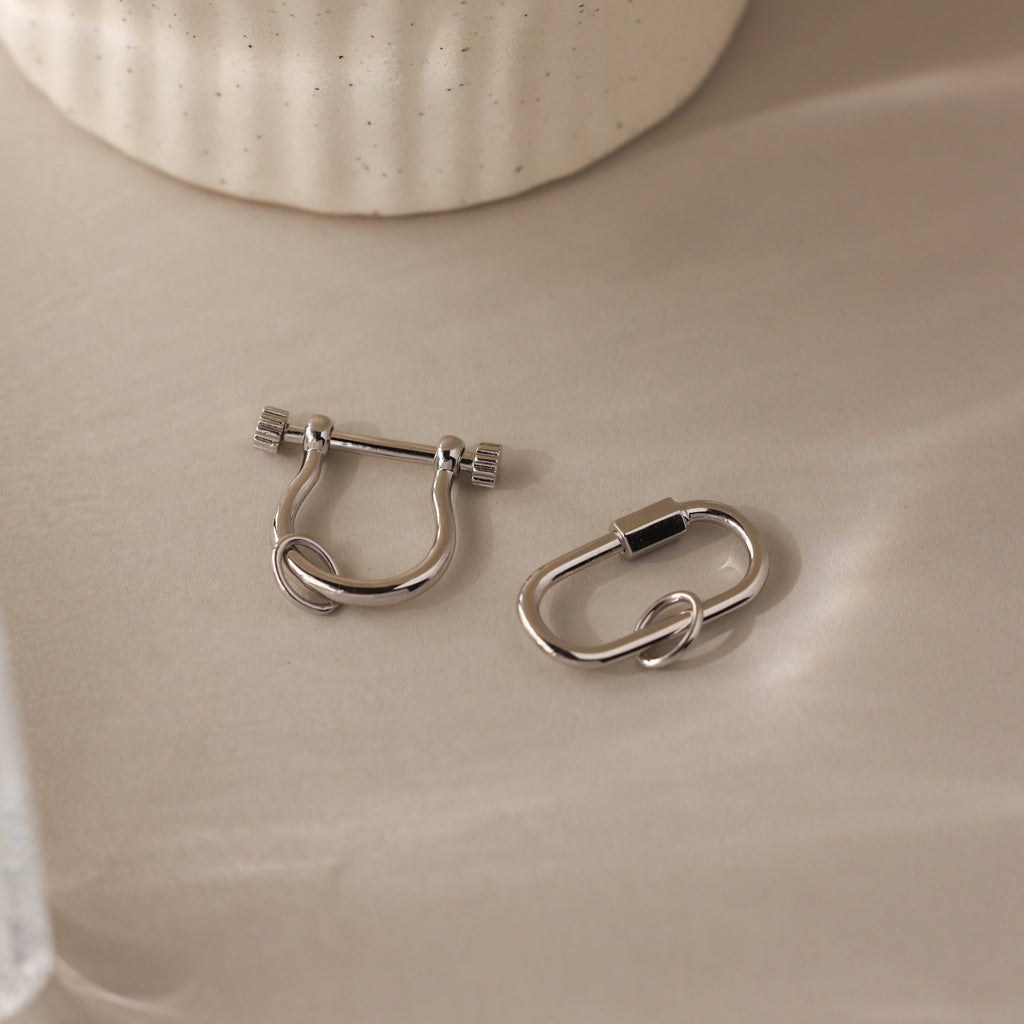 Bar & Carabiner Charm Set