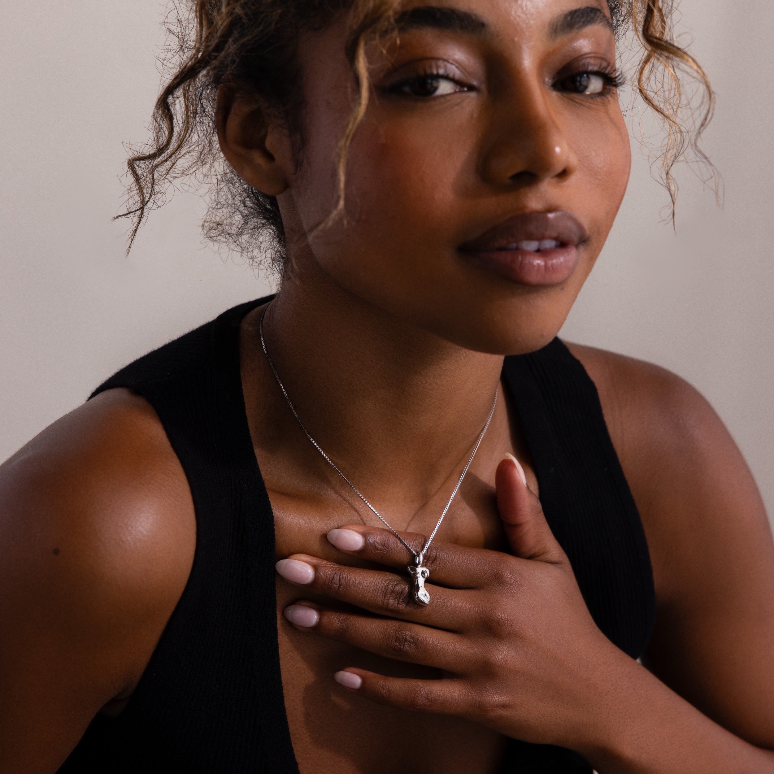 Kinn Body Necklace