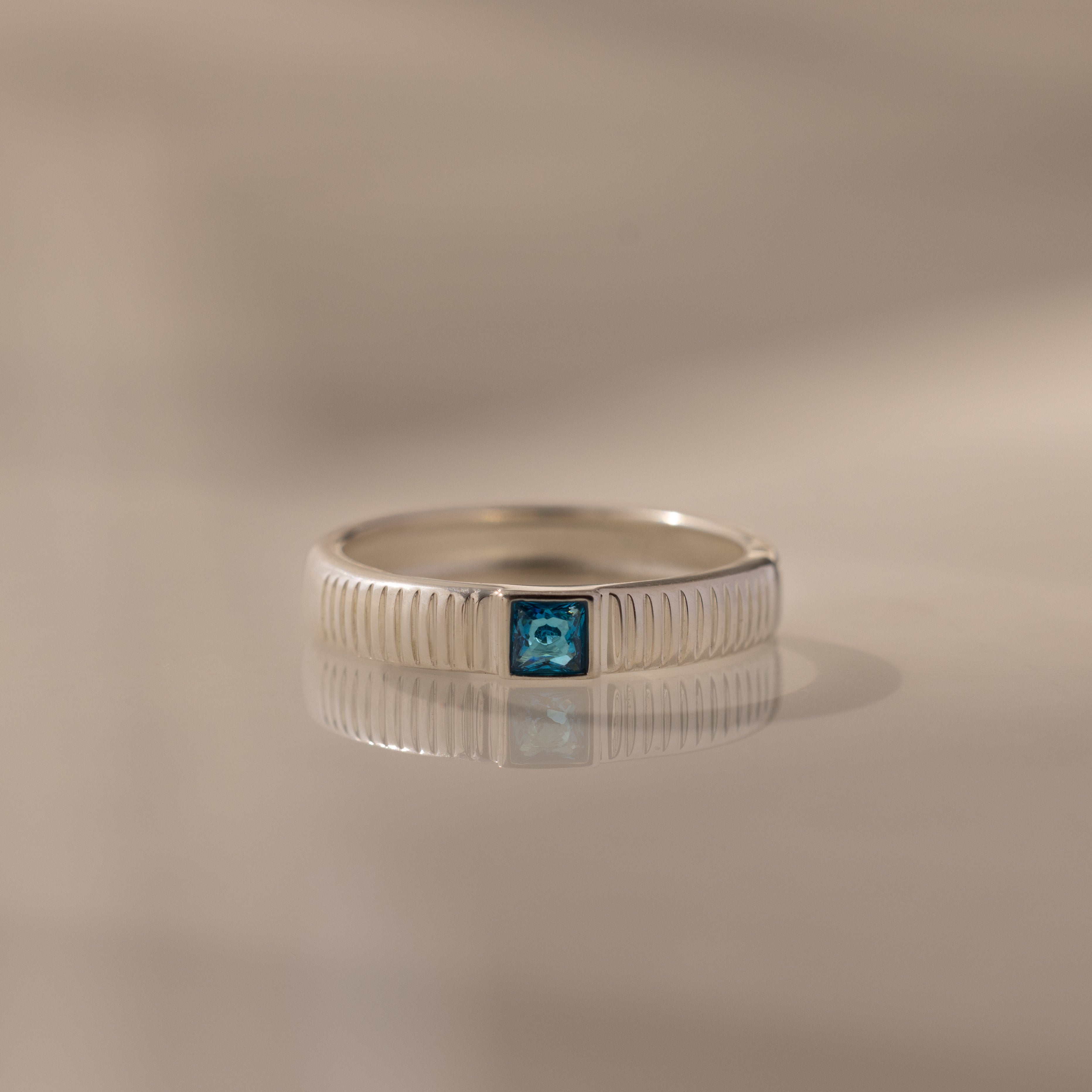 Ribbed Birthstone Band