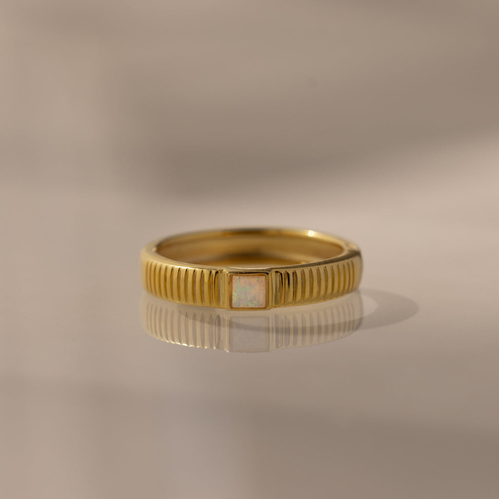 Ribbed Birthstone Band