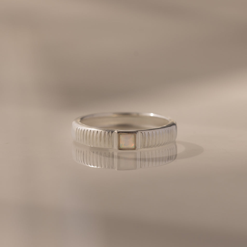 Ribbed Birthstone Band