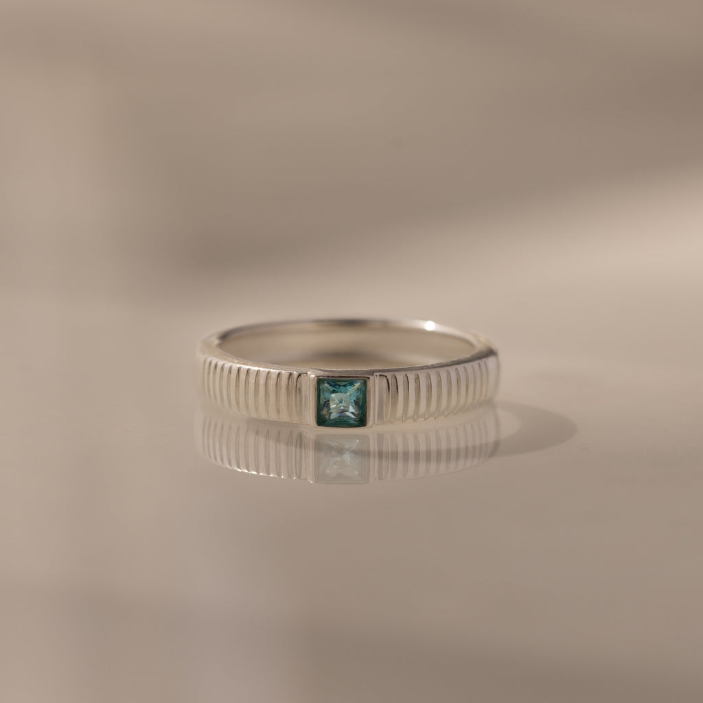Ribbed Birthstone Band