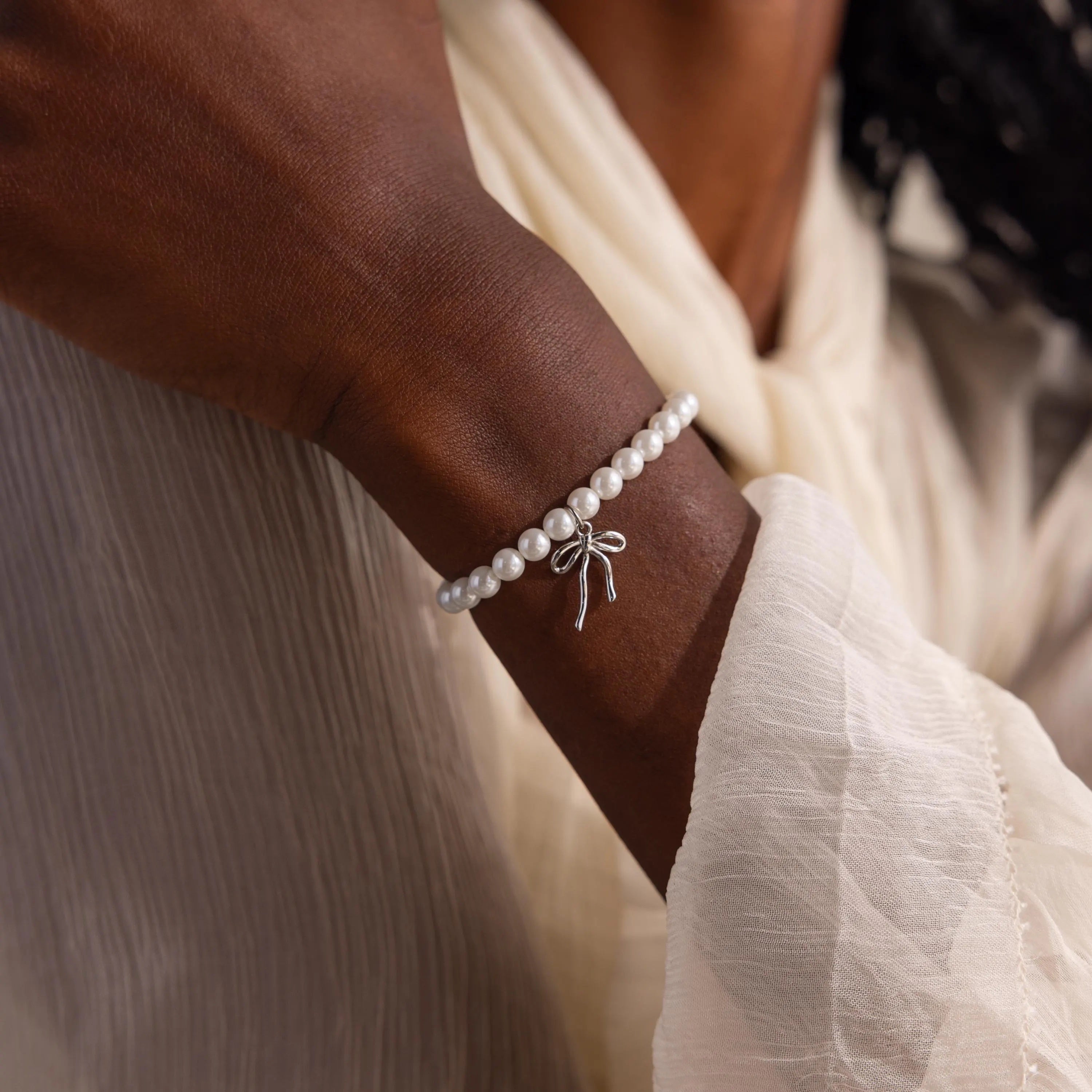 Bow Pearl Bracelet