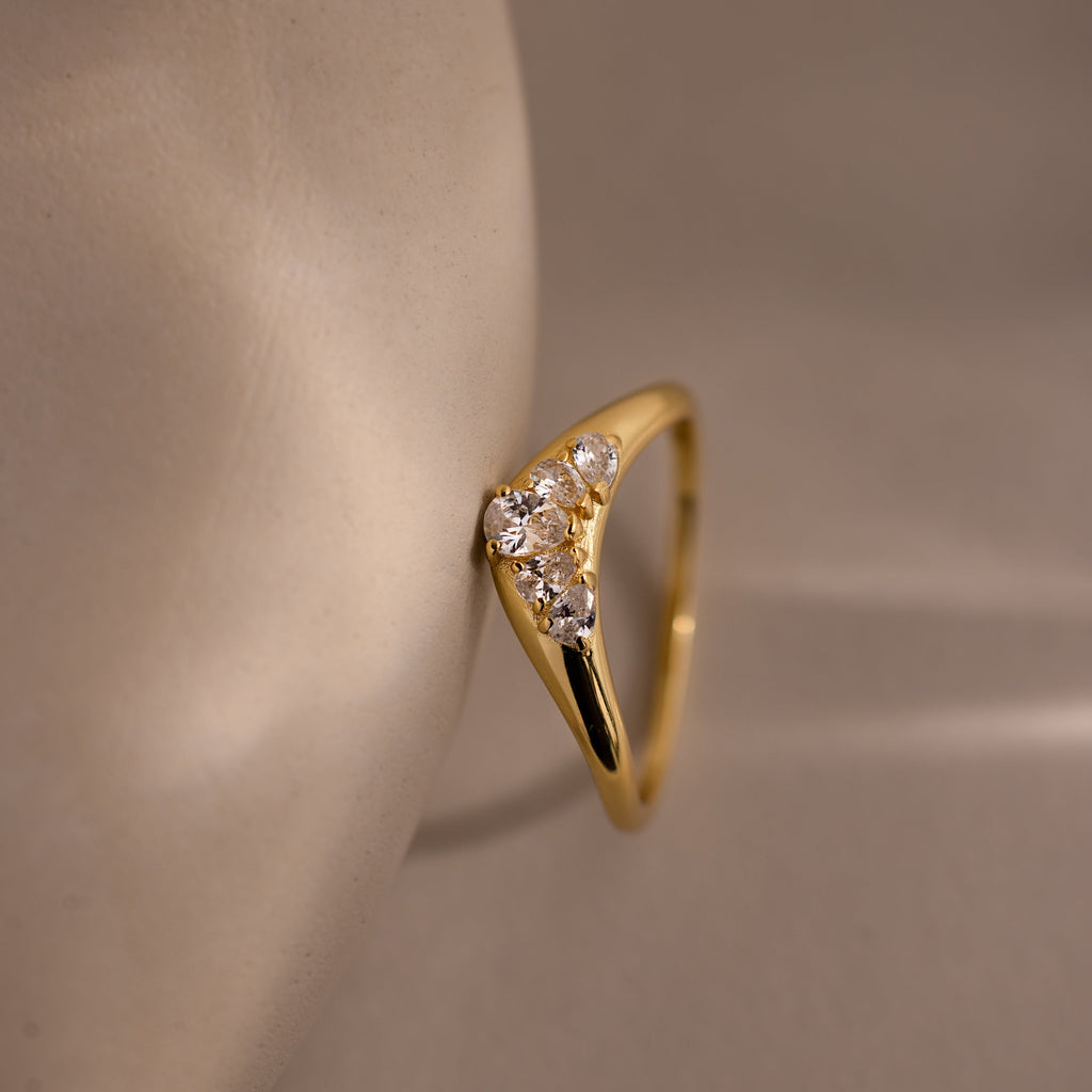Sunrise Diamond Curve Ring