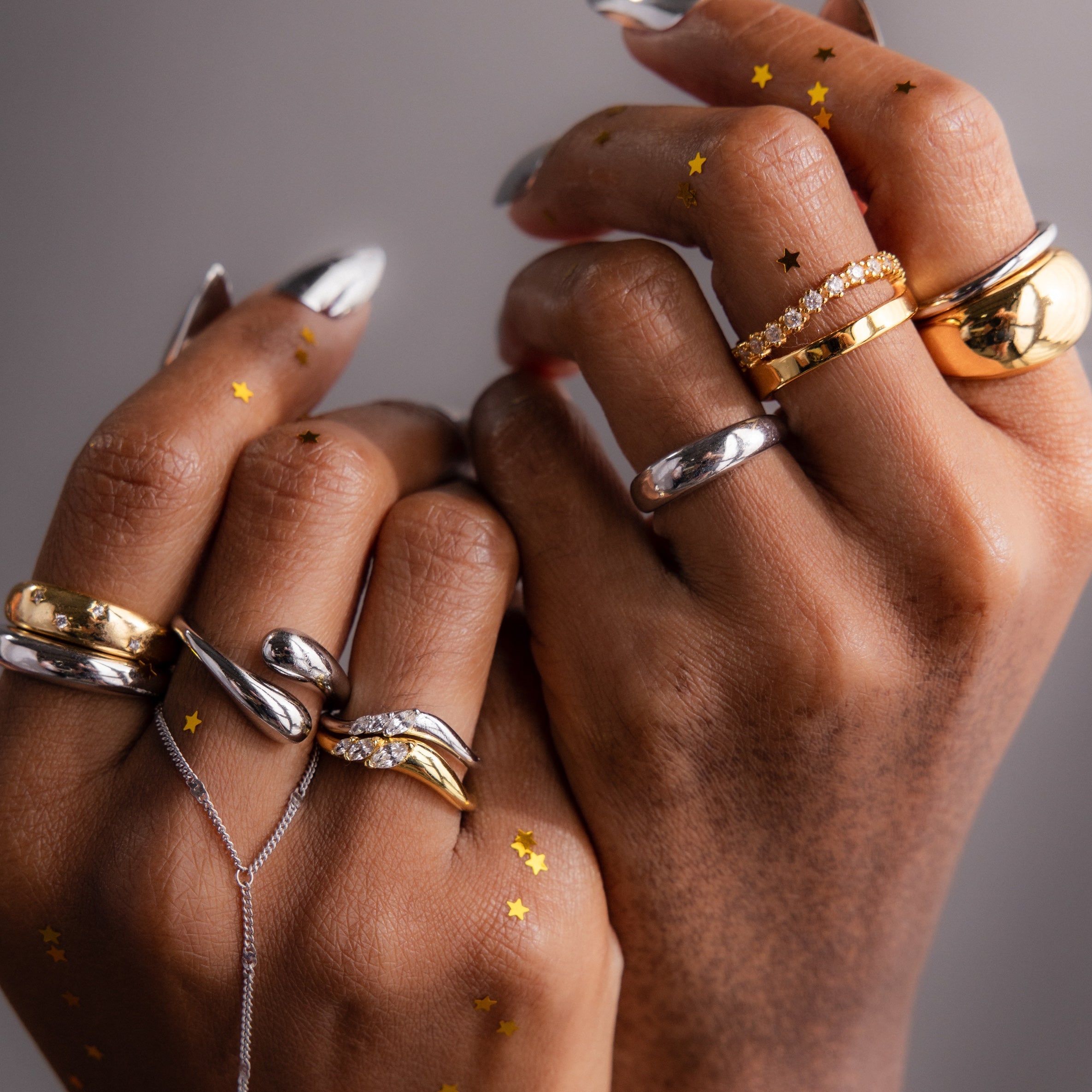 Star Curb Hand Chain Bracelet