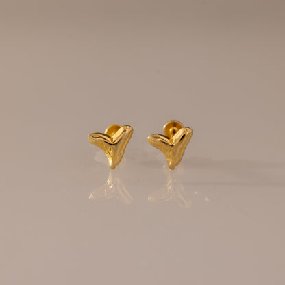 Shark Tooth Flatback Studs