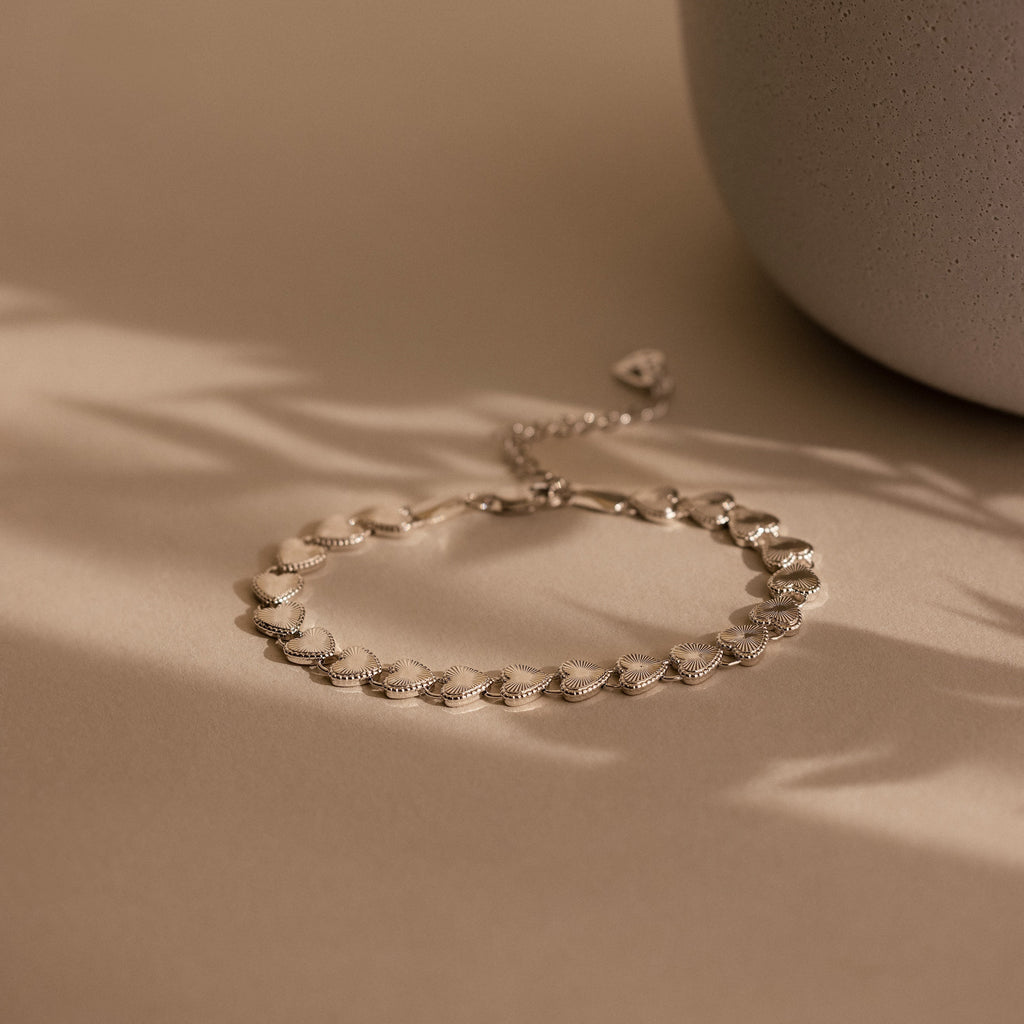 Ribbed Heart Link Bracelet