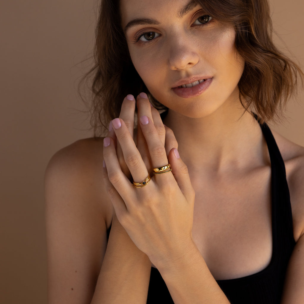 Black Abyss Ring Set
