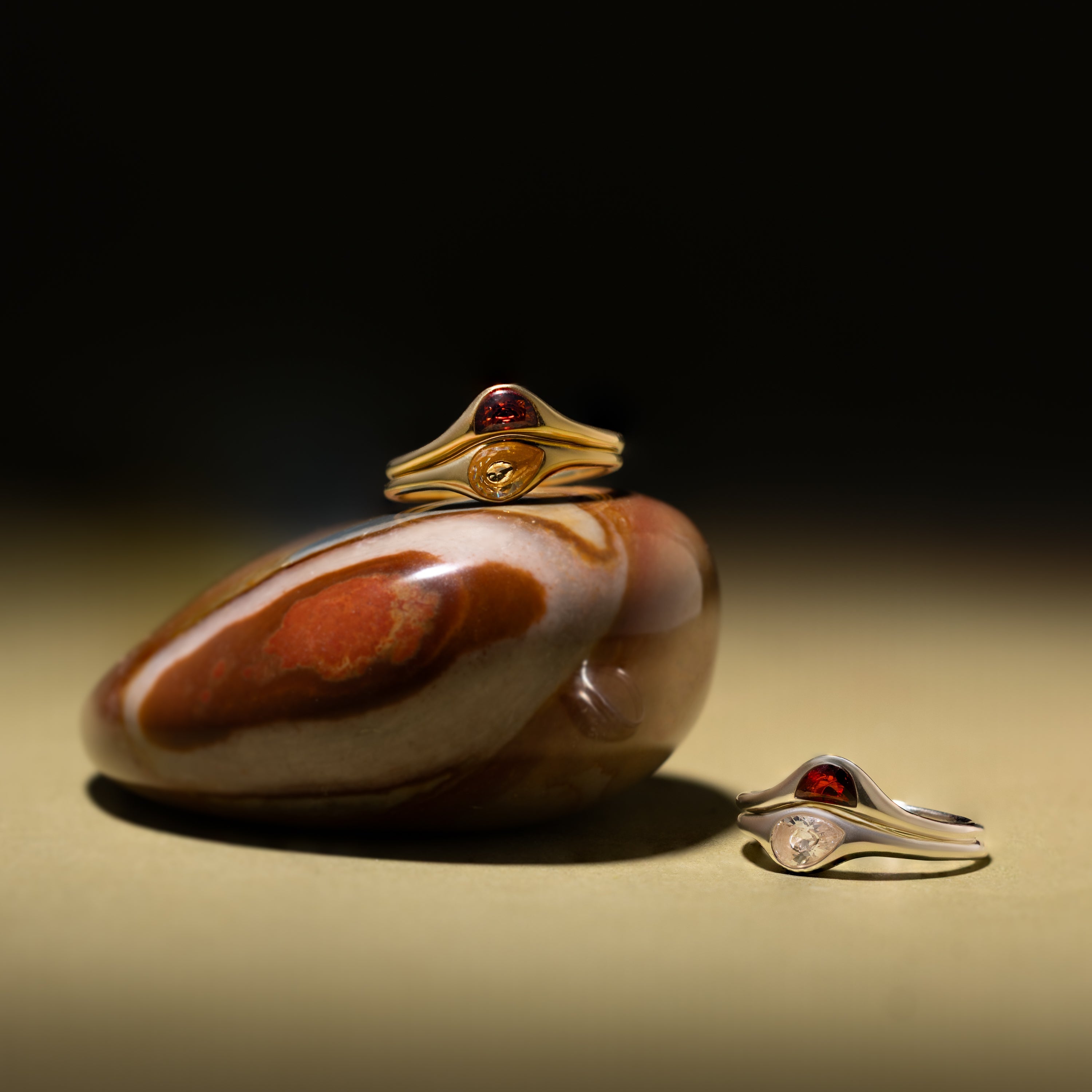 Sculpted Toi et Moi Ring Set