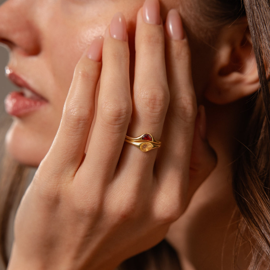 Sculpted Toi et Moi Ring Set