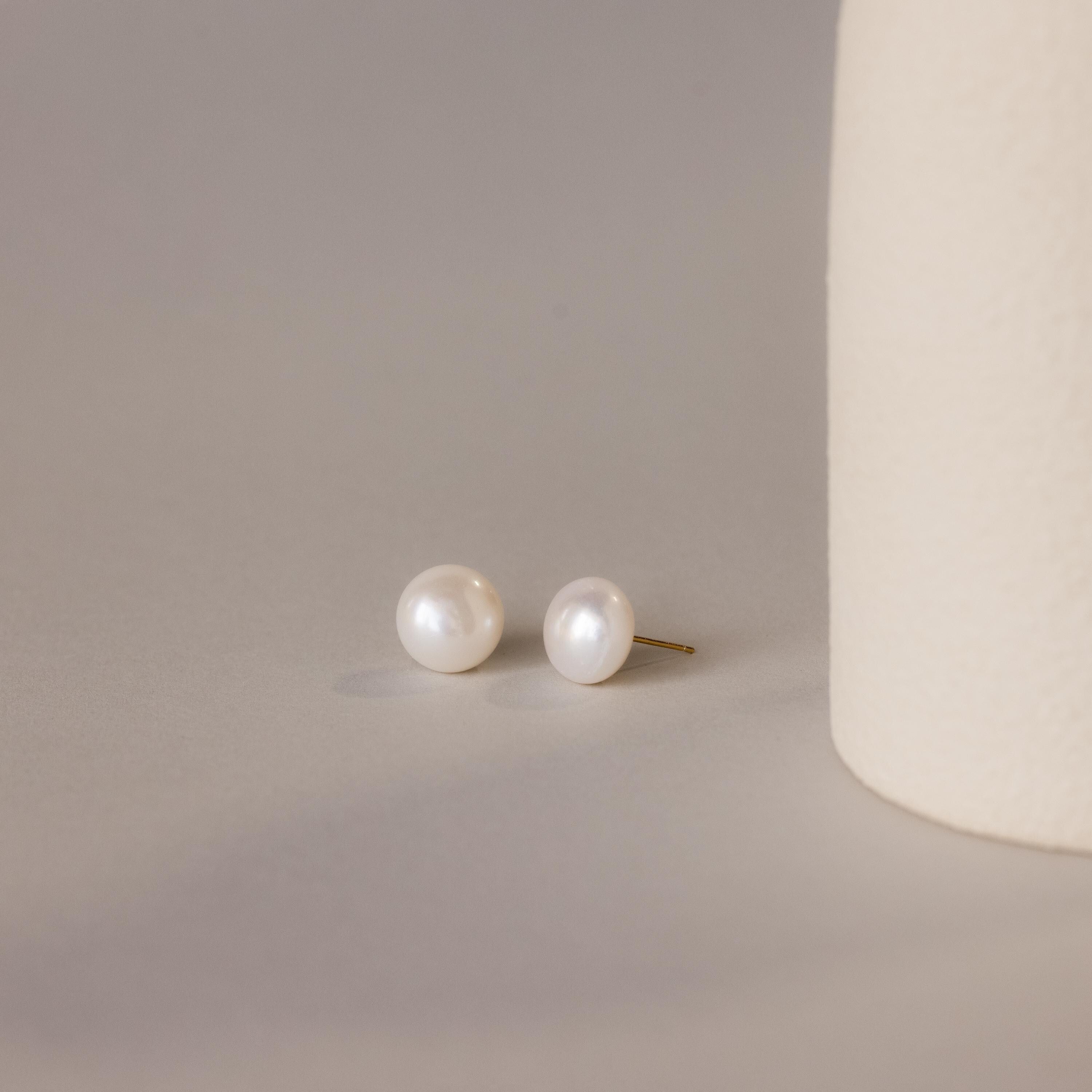 Bold Pearl Studs