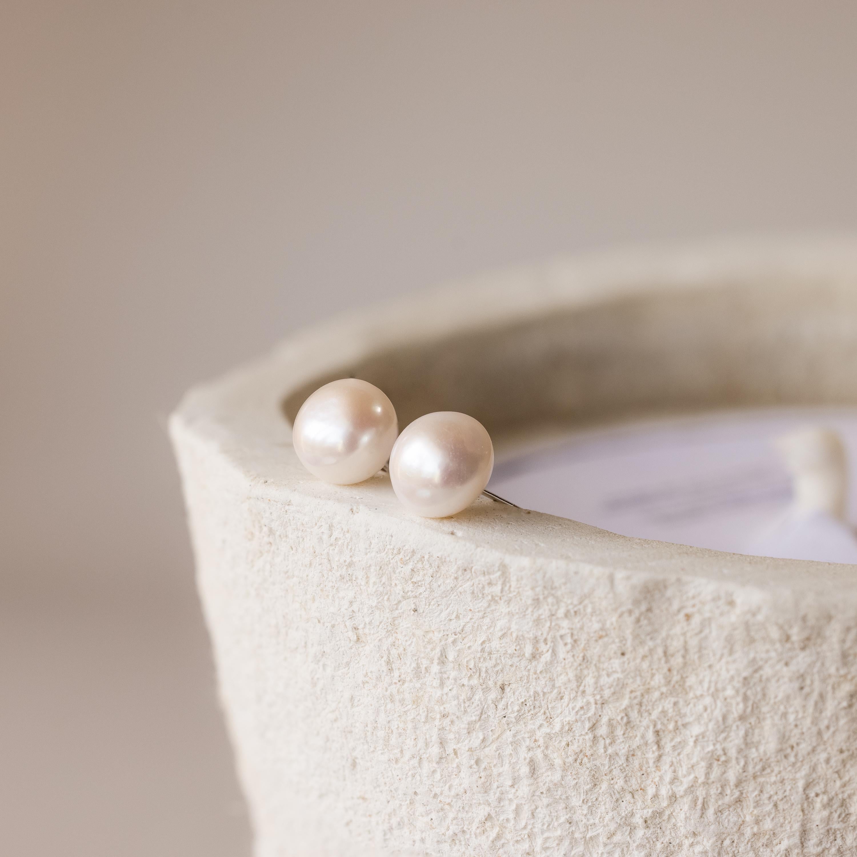 Bold Pearl Studs