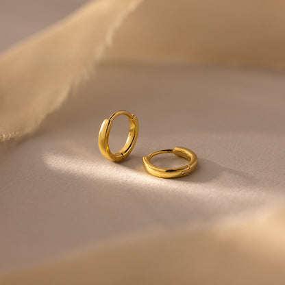 7mm Dainty Huggies