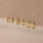 Dainty Huggies Set