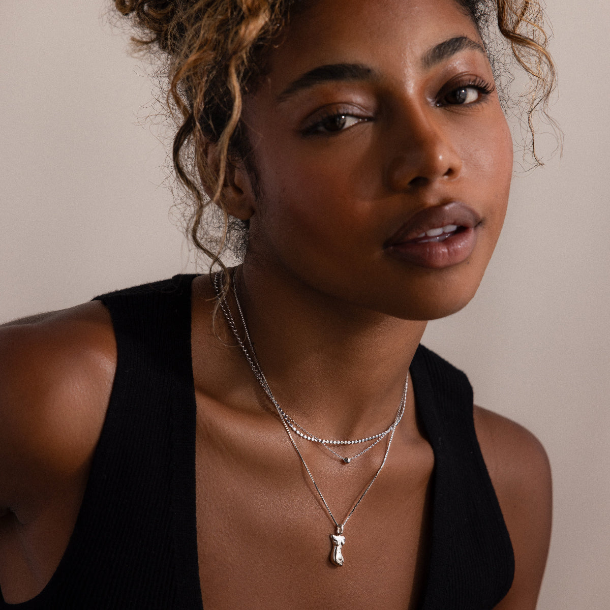 Zina Necklace in Silver