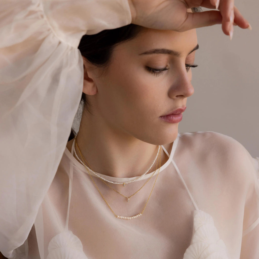 Pearl Curve Necklace