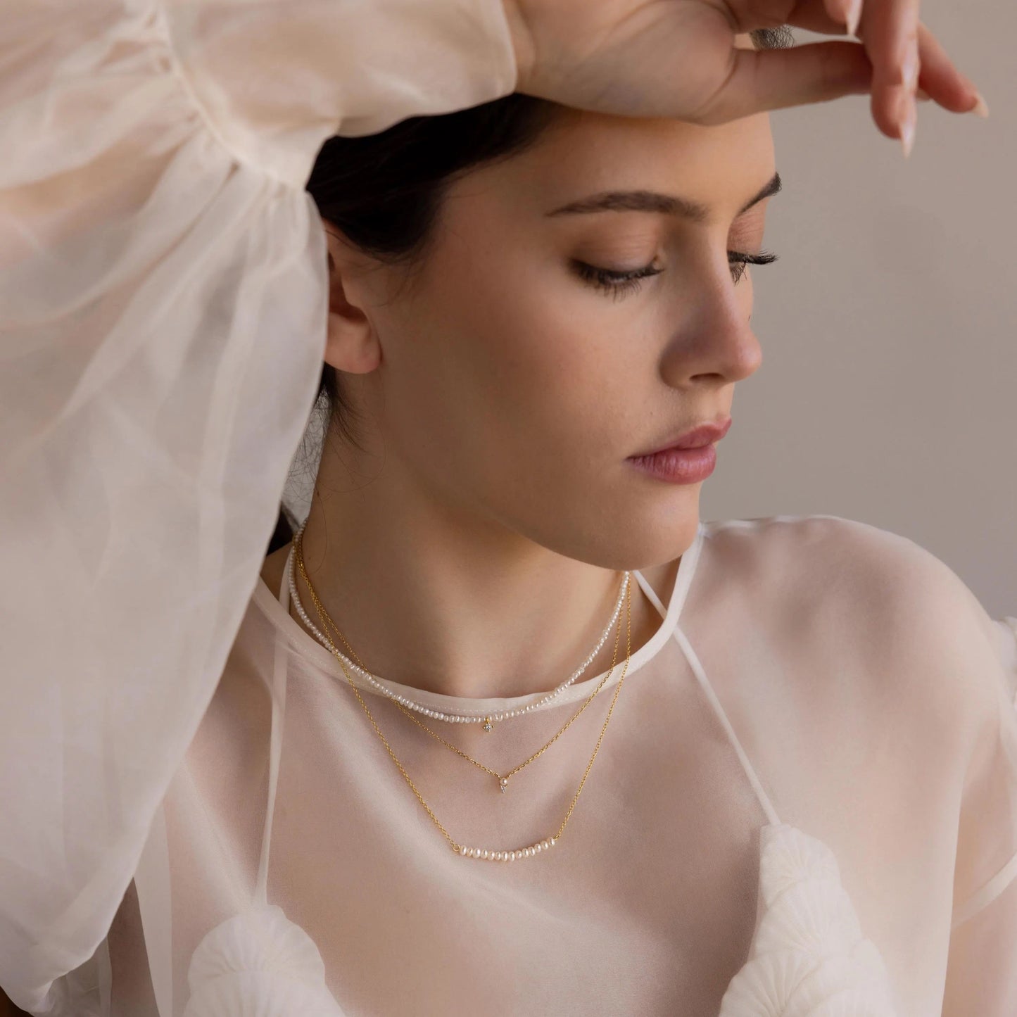 Pearl Curve Necklace