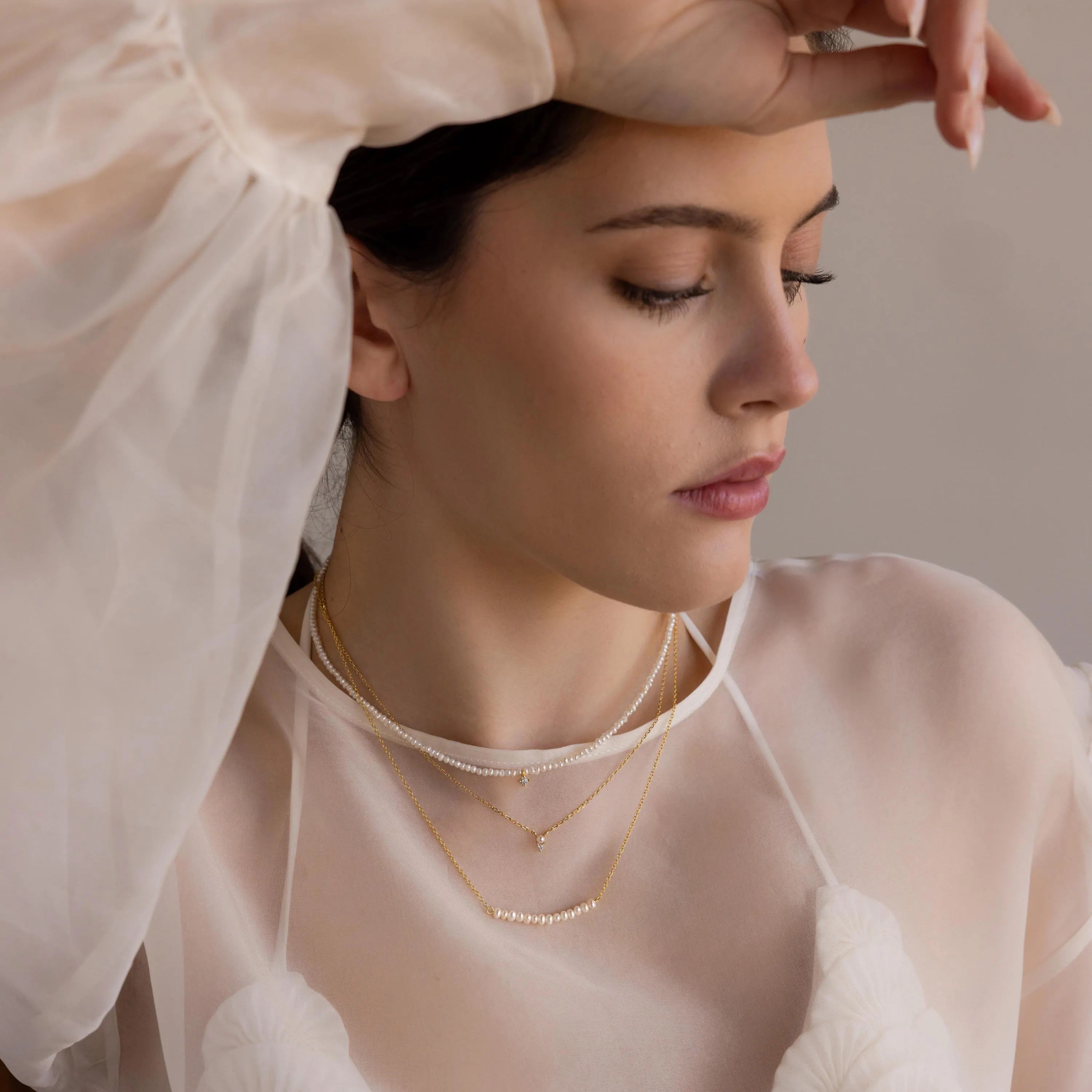 Pearl Curve Necklace