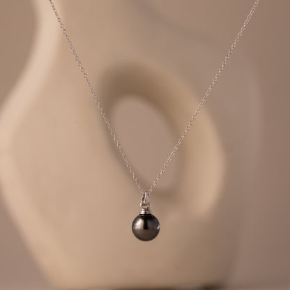 Midnight Pearl Necklace
