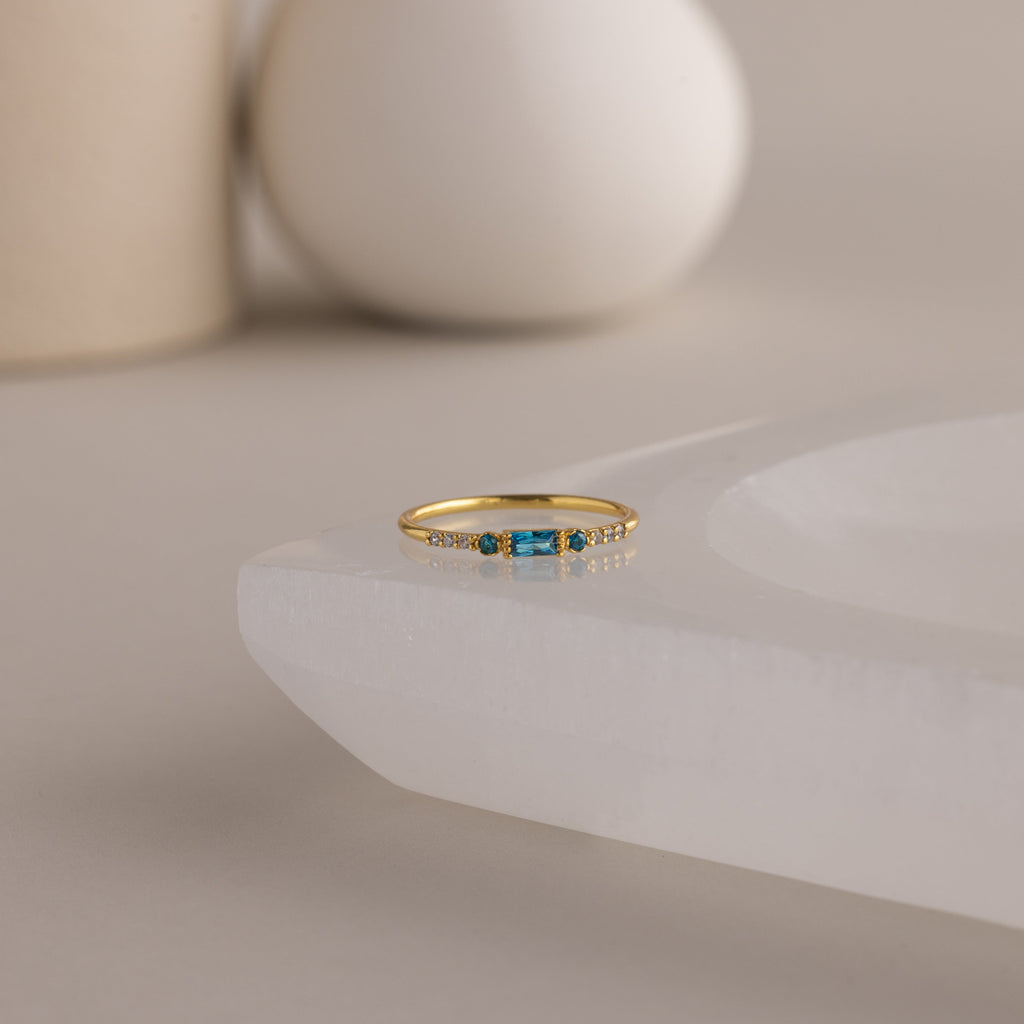 Dainty Baguette Birthstone Ring