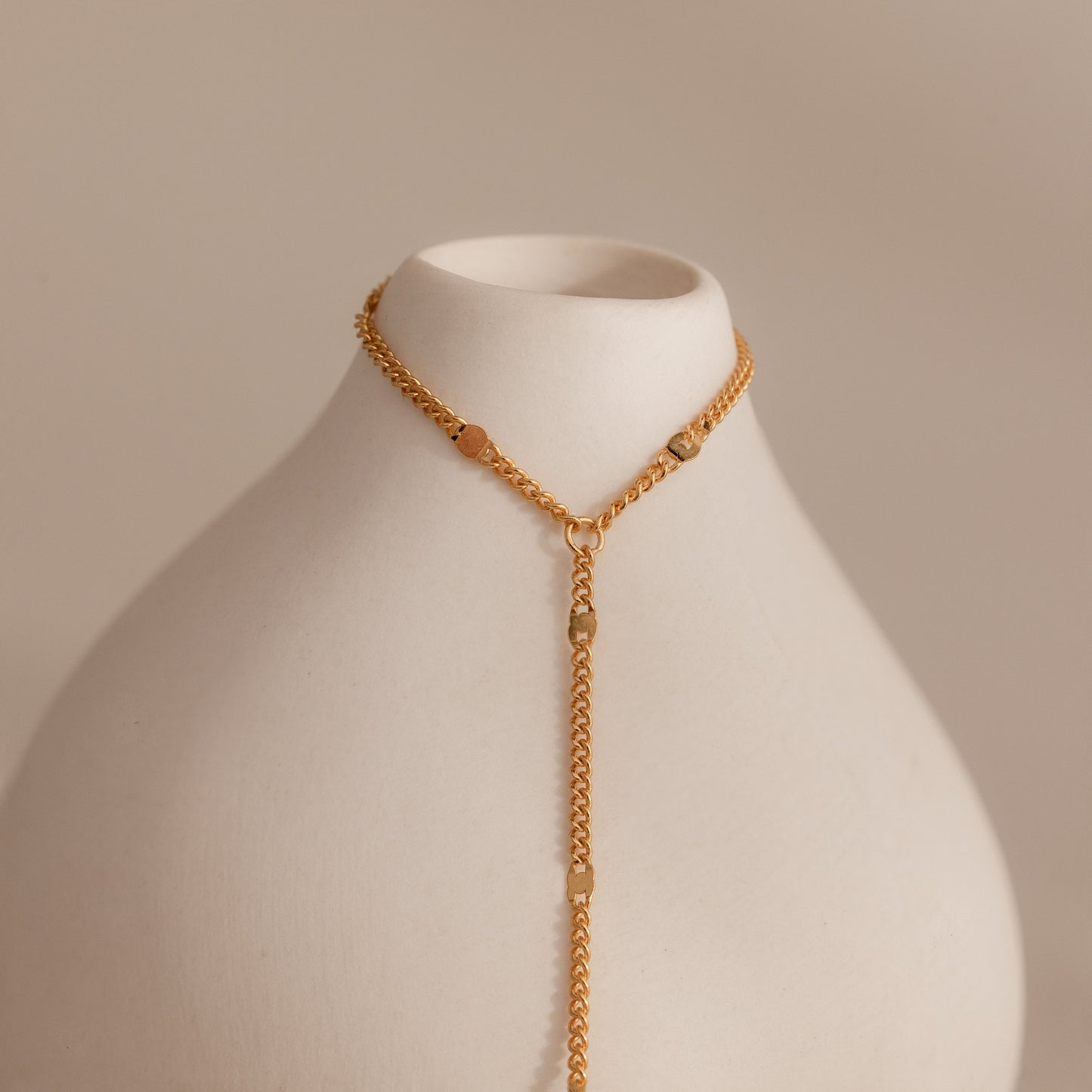 Star Curb Hand Chain Bracelet