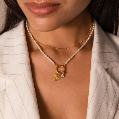 Pearl Chain Clasp Necklace