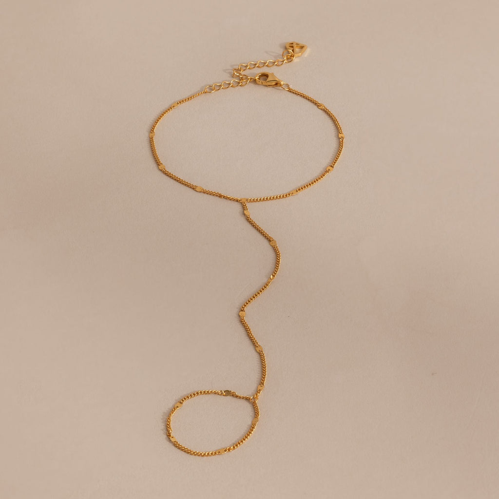 Star Curb Hand Chain Bracelet