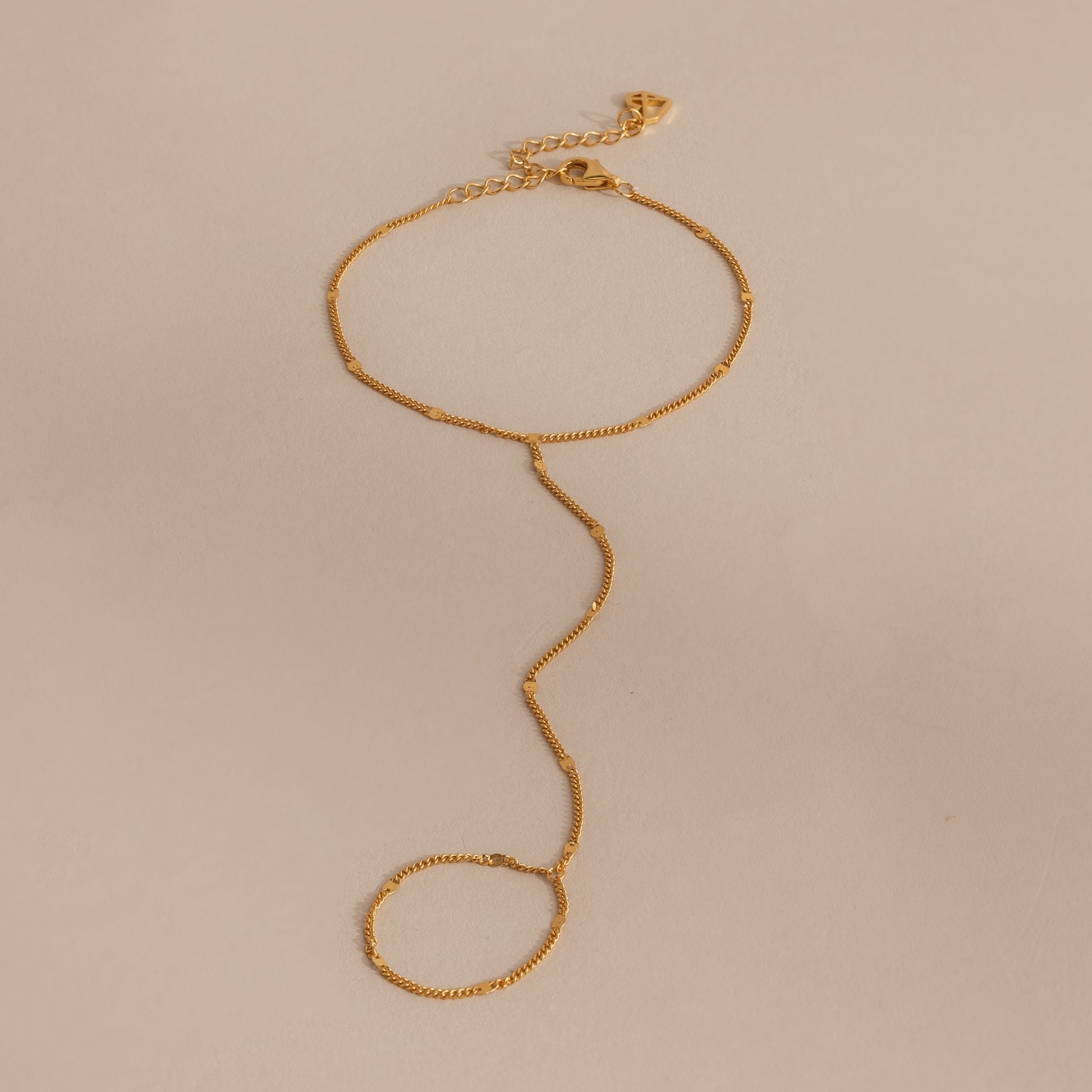 Star Curb Hand Chain Bracelet