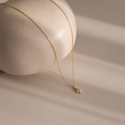 Rounded Pearl Flower Necklace