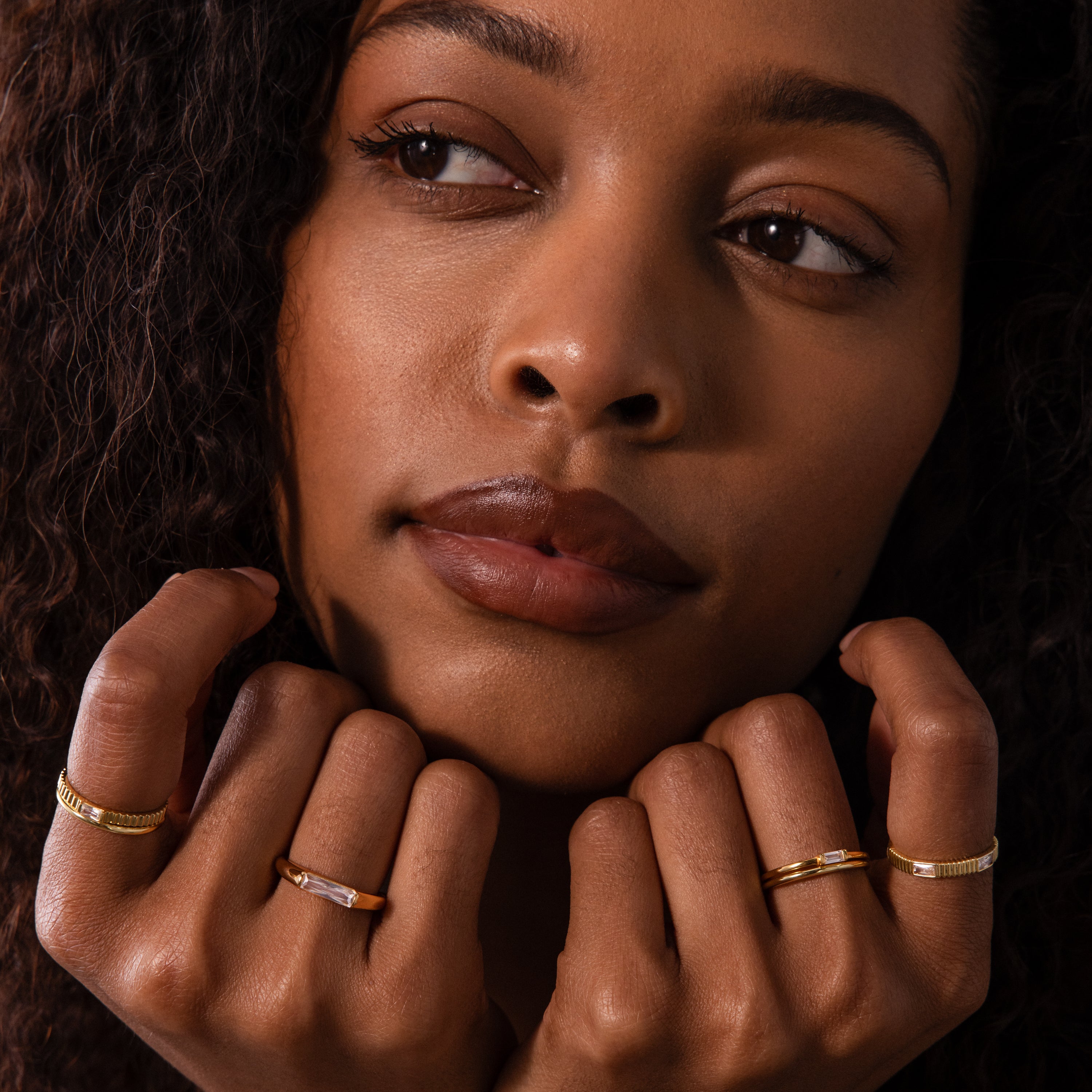 Dainty Ribbed Birthstone Ring