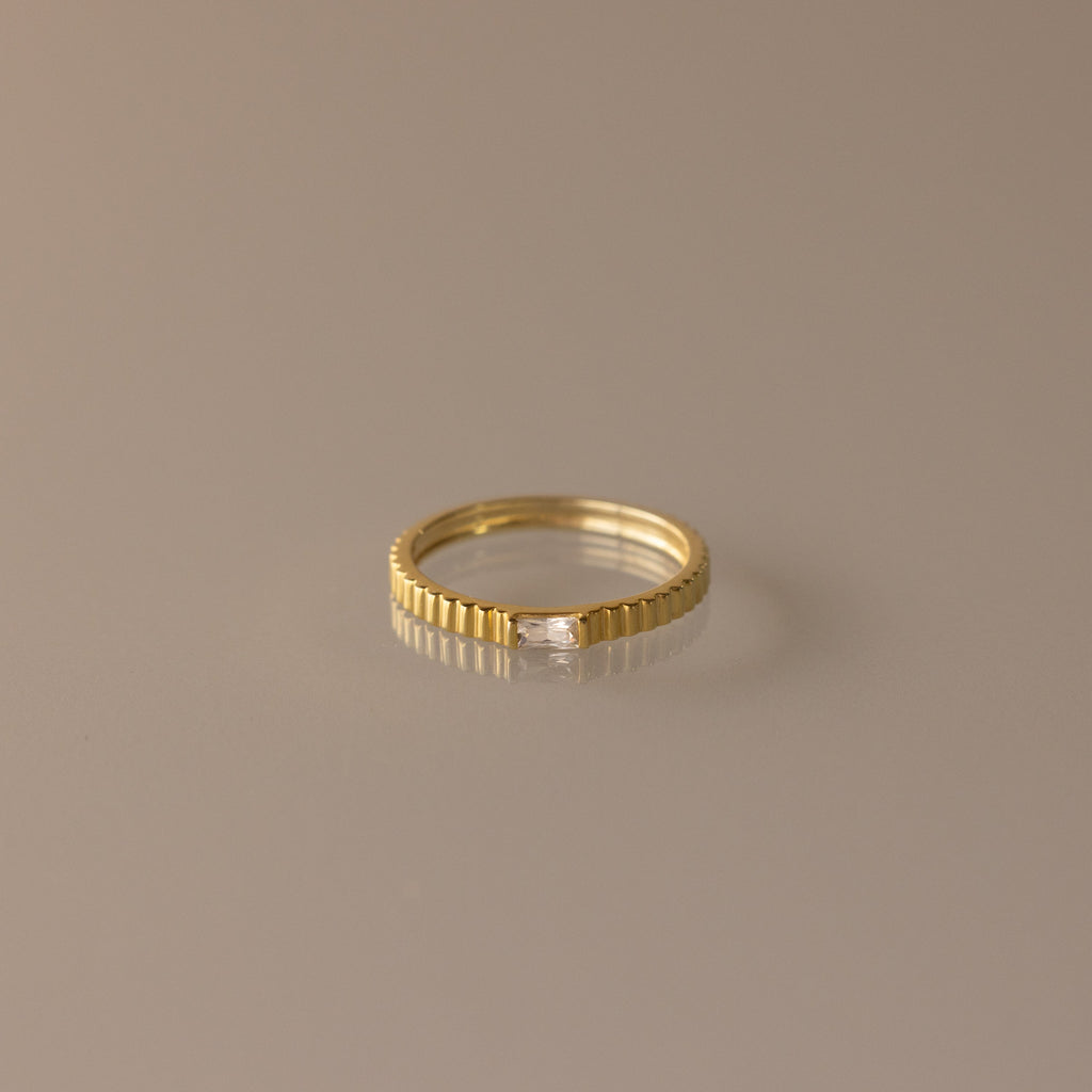 Dainty Ribbed Birthstone Ring