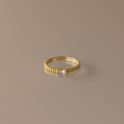 Dainty Ribbed Birthstone Ring