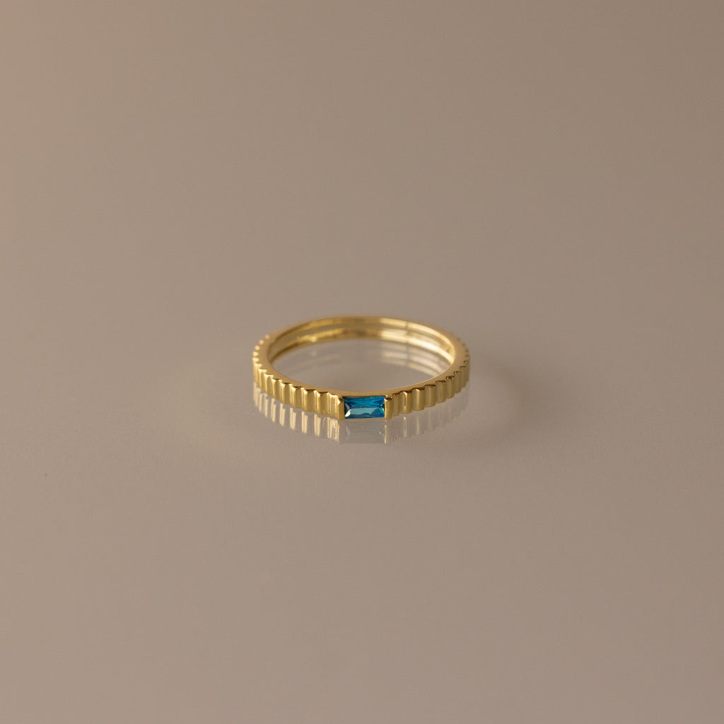 Dainty Ribbed Birthstone Ring