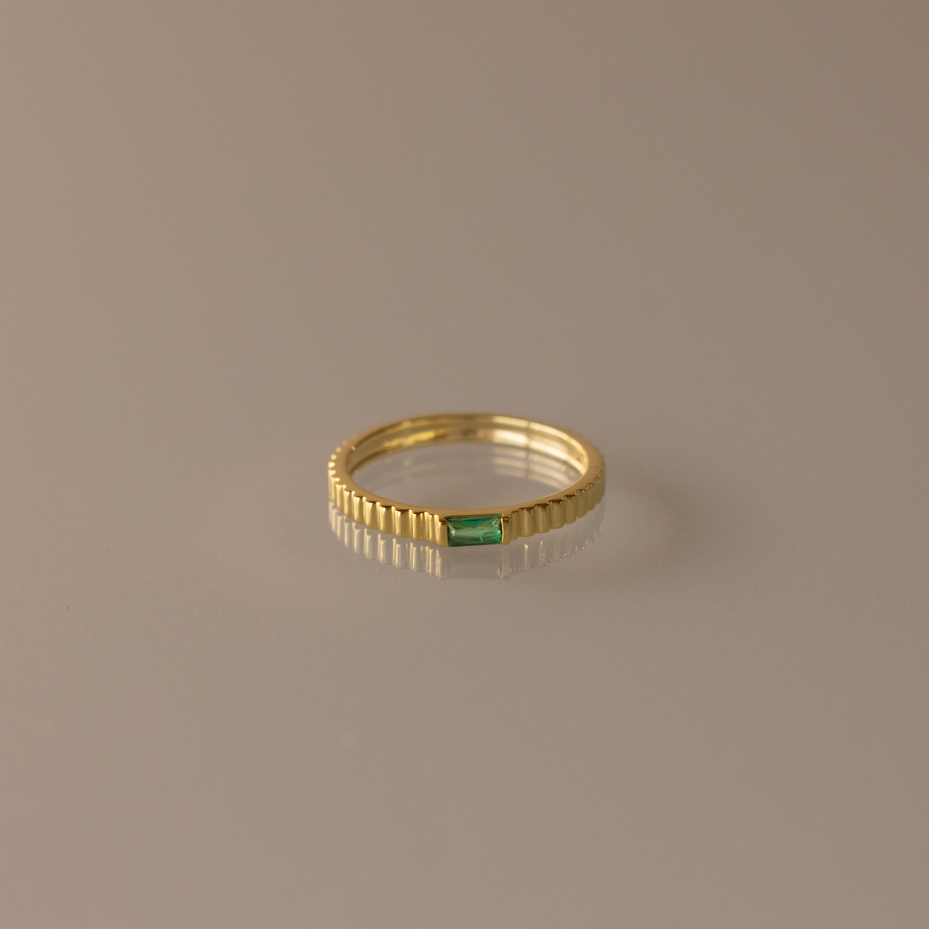 Dainty Ribbed Birthstone Ring
