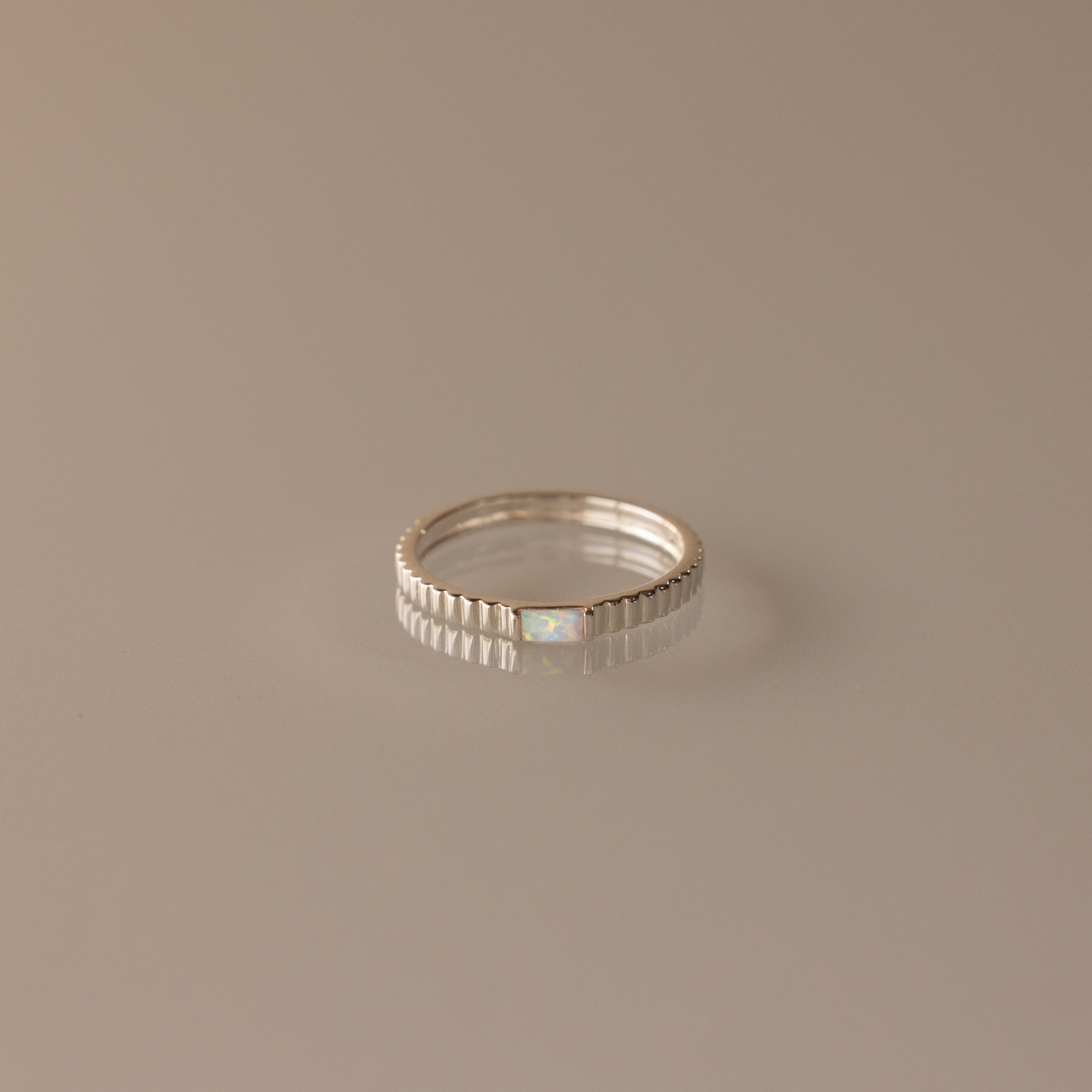 Dainty Ribbed Birthstone Ring