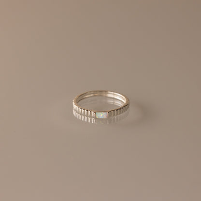 Dainty Ribbed Birthstone Ring