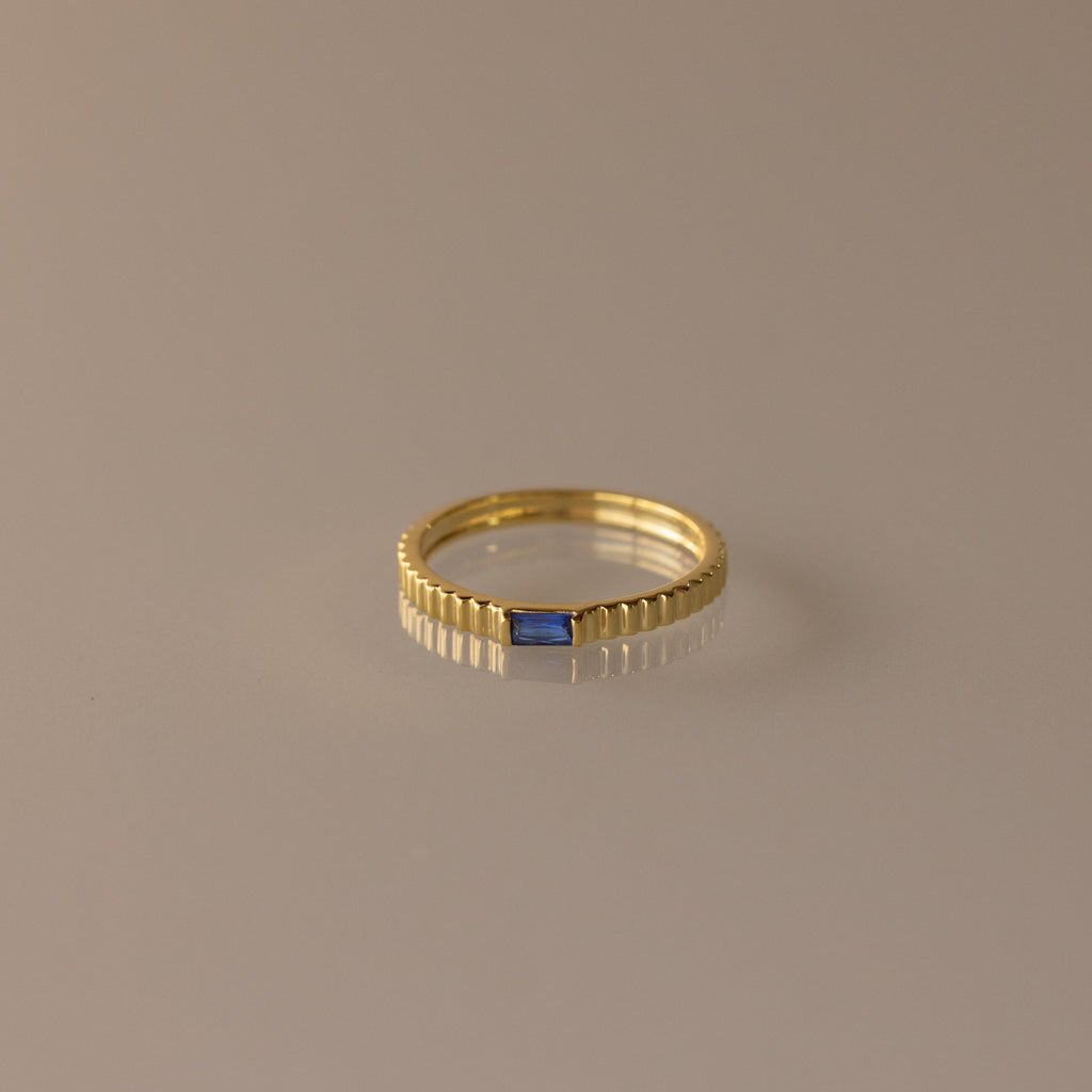 Dainty Ribbed Birthstone Ring