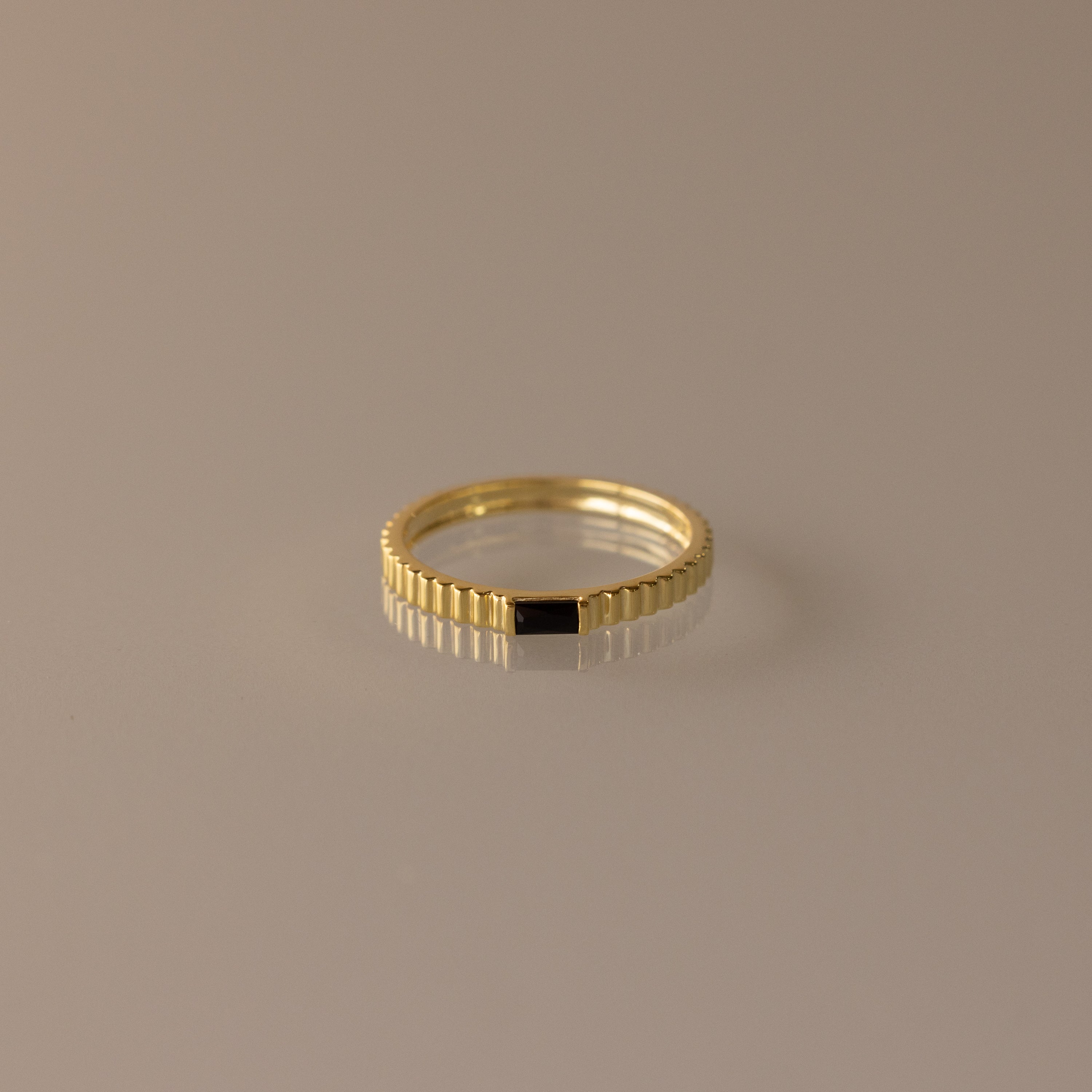 Dainty Ribbed Birthstone Ring