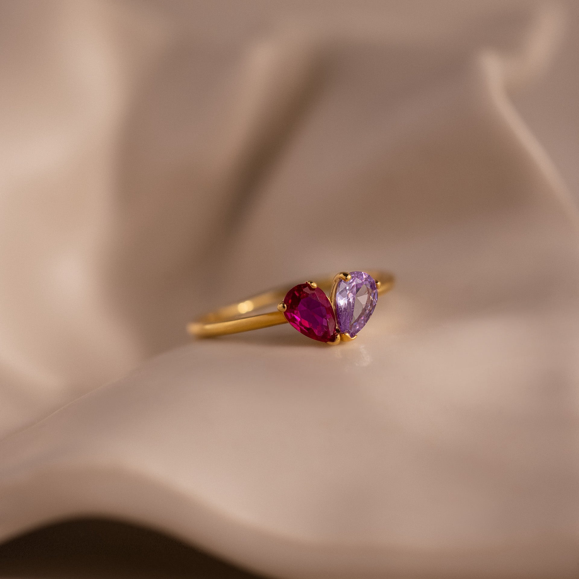 Toi et Moi Teardrop Heart Ring