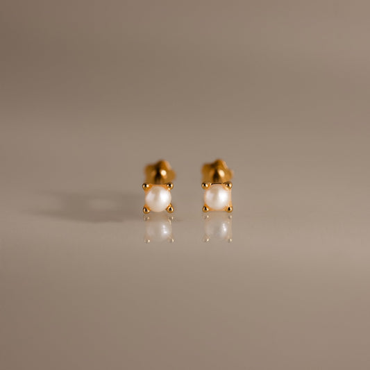 Baby Venus Flatback Studs