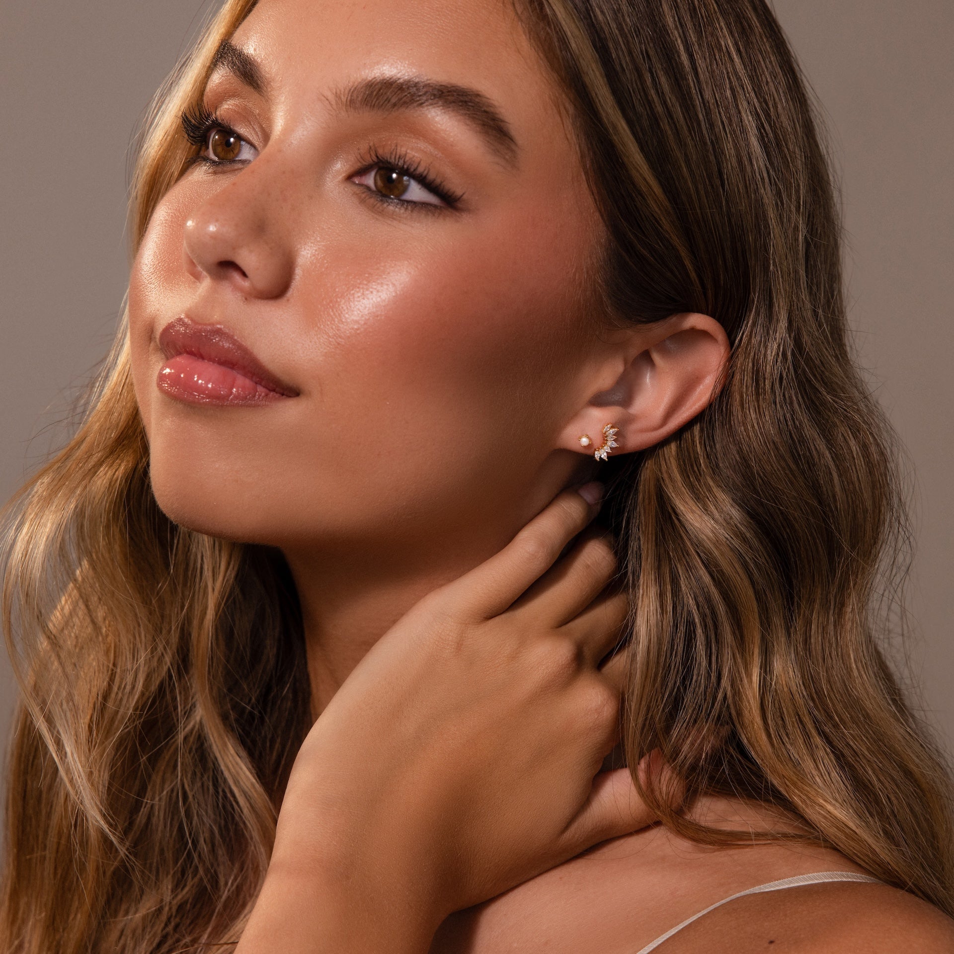 Baby Venus Flatback Studs