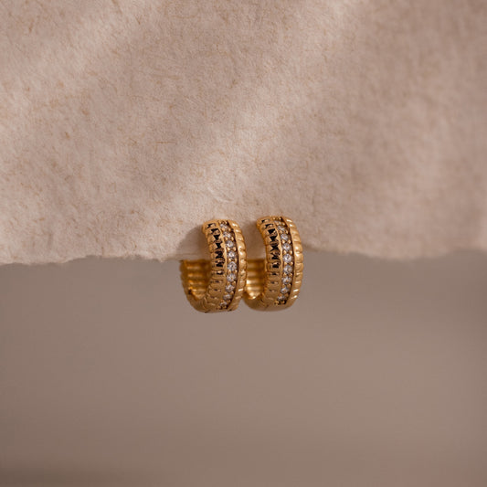 Ribbed Pave Huggies