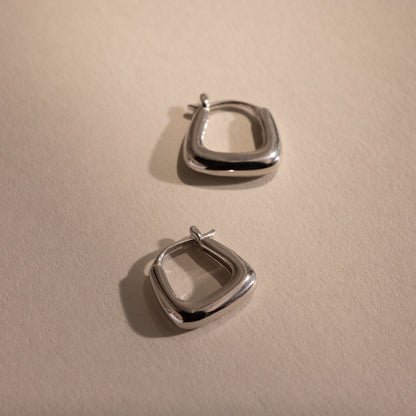 Bold Geometric Hoops
