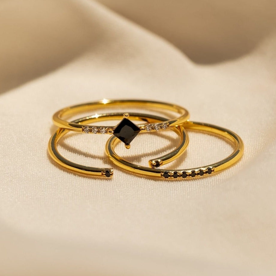 Black Abyss Ring Set