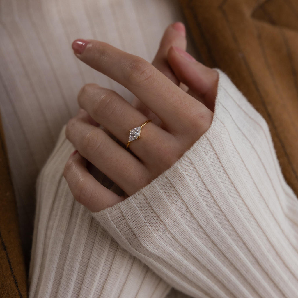 Toi et Moi Triangle Birthstone Ring