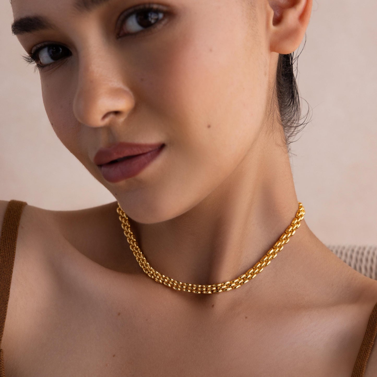 Strap Necklace