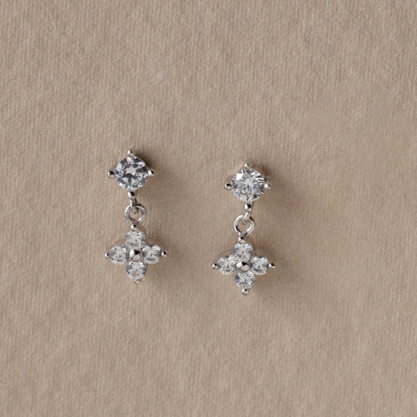 Ivy Flower Flat Back Studs