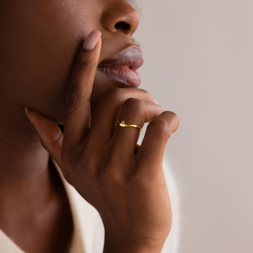 Birthstone Drop Curve Ring